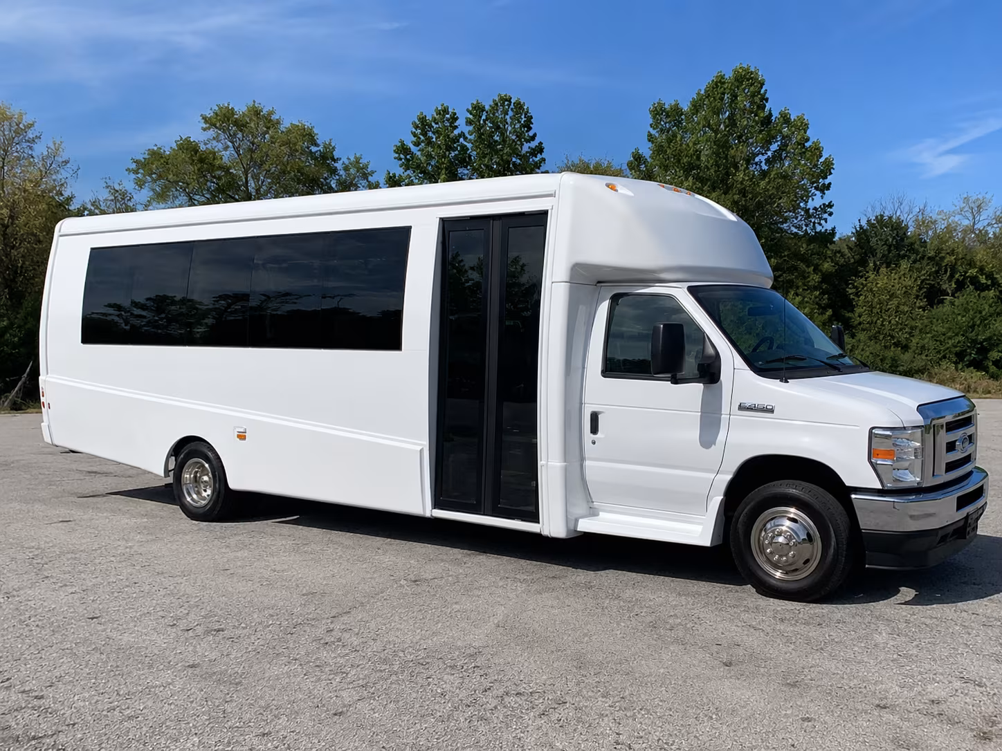 commerce city bus rentals